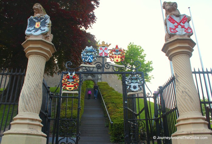 Entrance and the stairs of Burcht