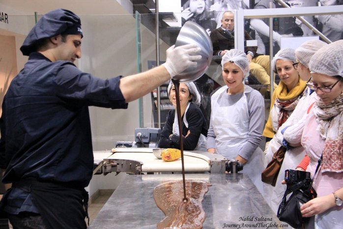 A chocolatier in action