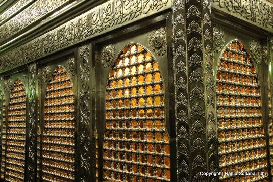 Rawdah or tomb of Sayyidina Hussine AS (grandson of Prophet Mohamed SAW) inside Al-Hussein Mosque, Cairo, Egypt