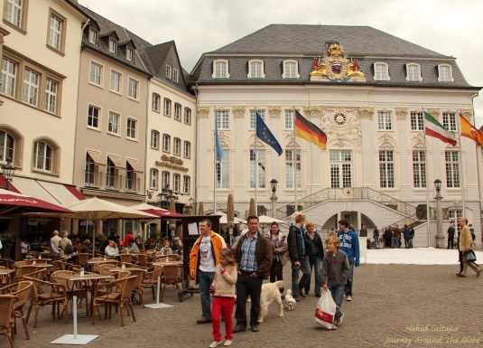Altes Rathaus (Old Town Hall) on the right in Marktplatz of Bonn's city center