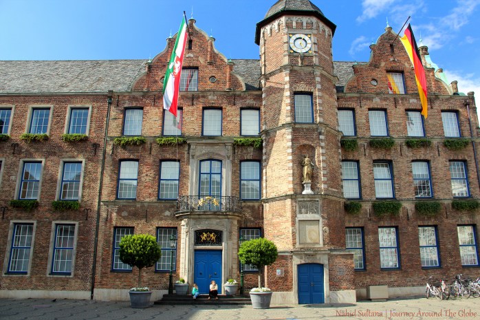 Dusseldorf City Hall (Rathaus) in Marktplatz