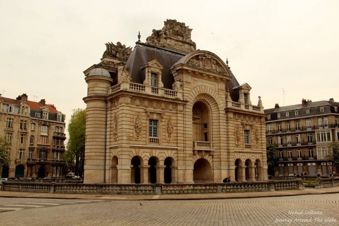 Porte de Paris from 1692 near Hotel d'Ville in Lille, France