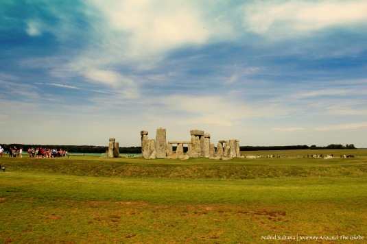 Stonehenge and its surrounding plain in Salisbury, England