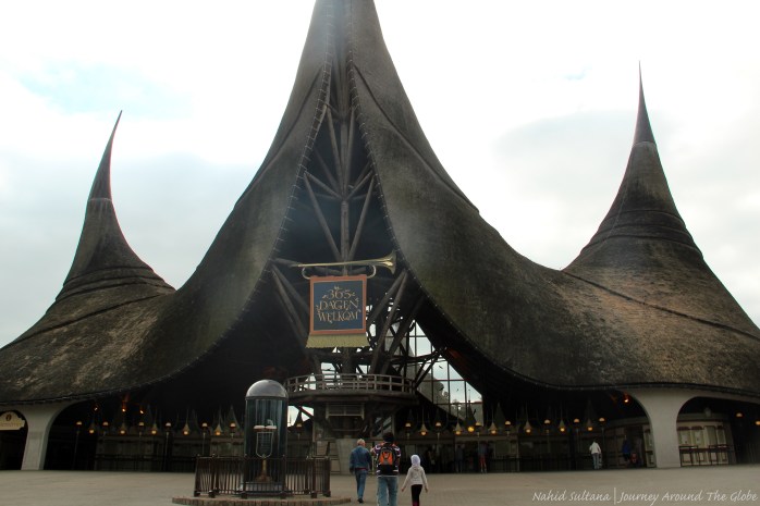The grand entrance to Efteling