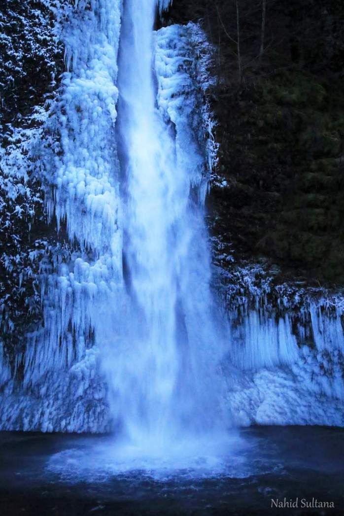 Winter look of Horsetail Falls in Oregon