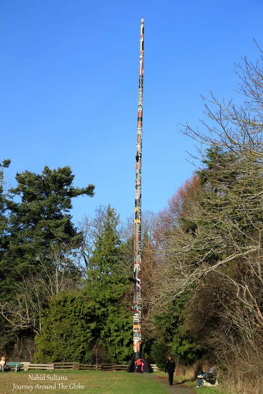 The tallest totem-pole in the world is located in Beacon Hill Park in Victoria, Canada