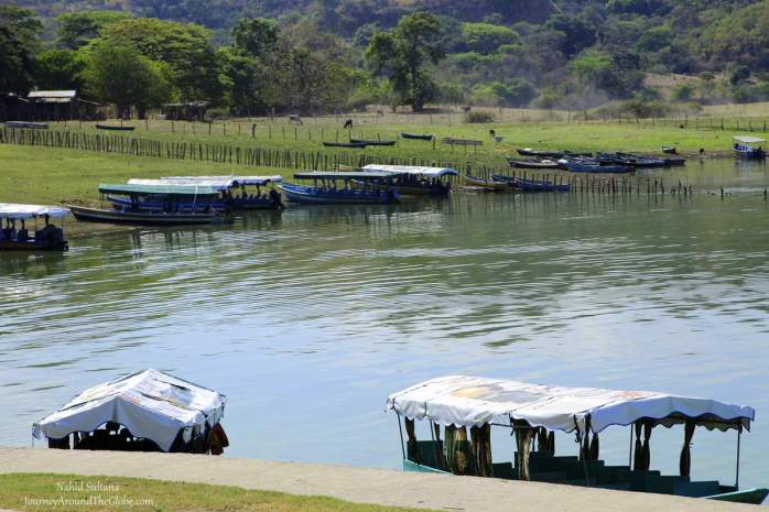 Situated by Lake Suchitlan, Suchitoto is a beautiful town in El Salvador