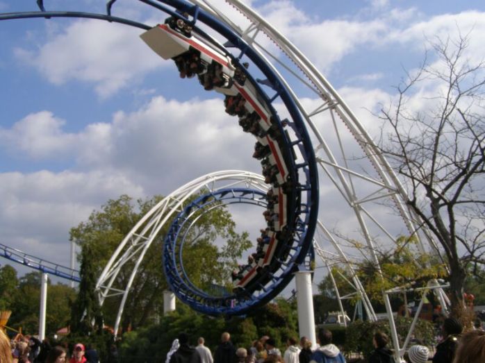 Cedar_Point_Ohio_056_Corkscrew